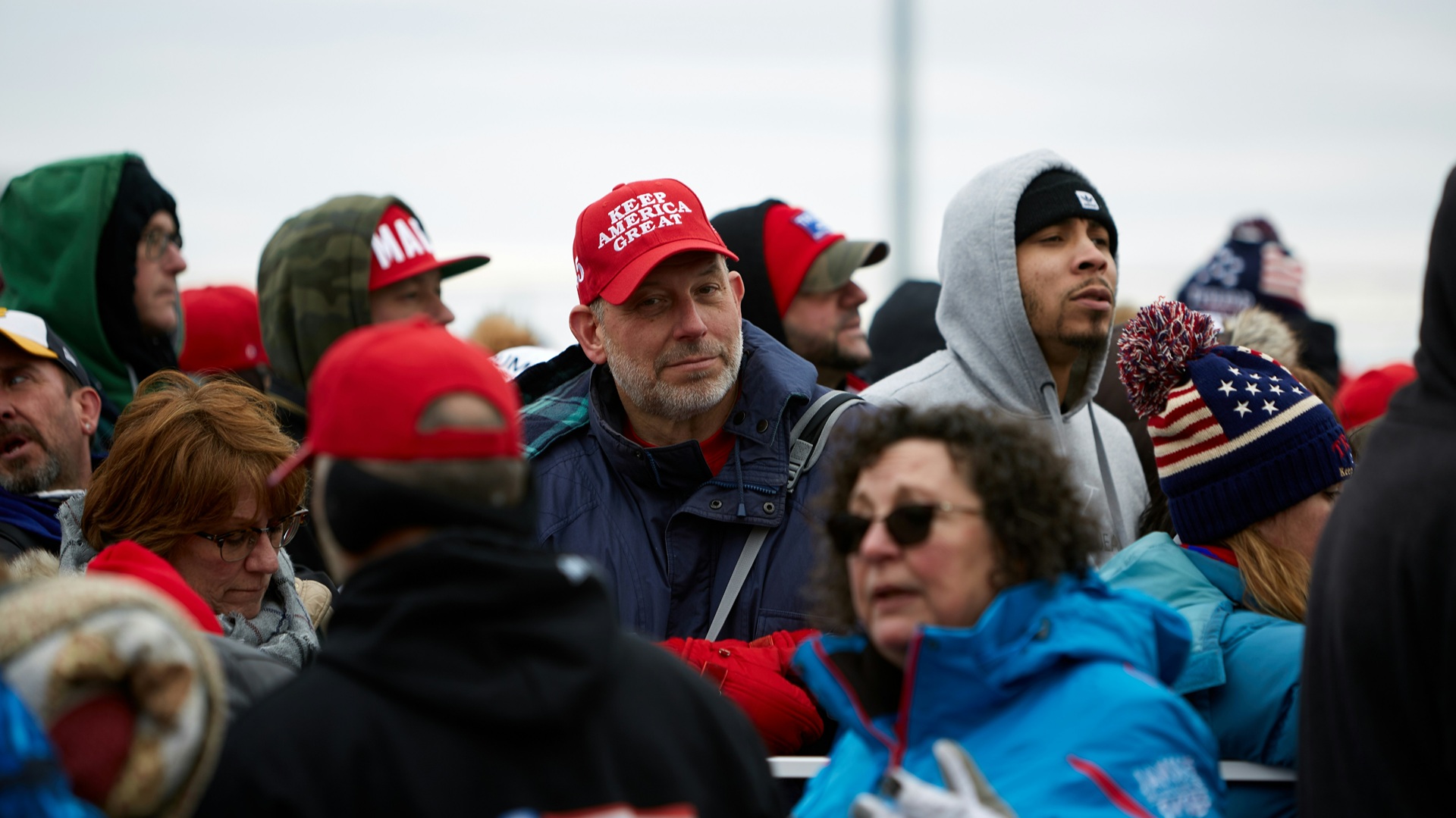 Man wearing Trump hat illustrating La Vida’s 2026 survey of US investors considering a second residency